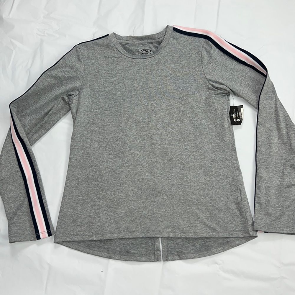 Girls Athletic gray long sleeve T-shirt size 7-8 New with Tags